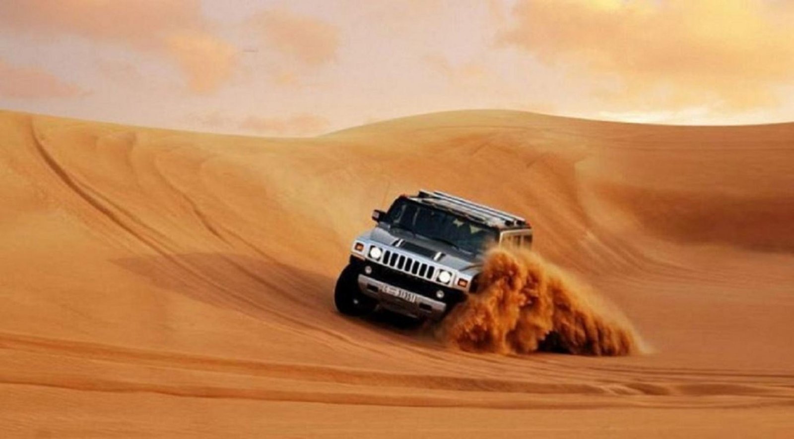 Hummer dune bashing on a Dubai desert safari